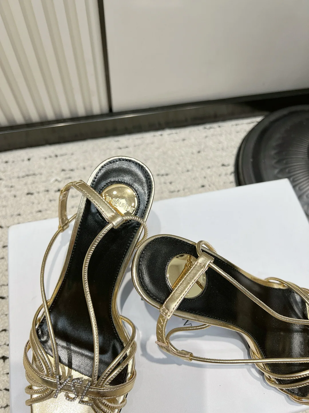 Босоножки Женские Saint Laurent 17578059