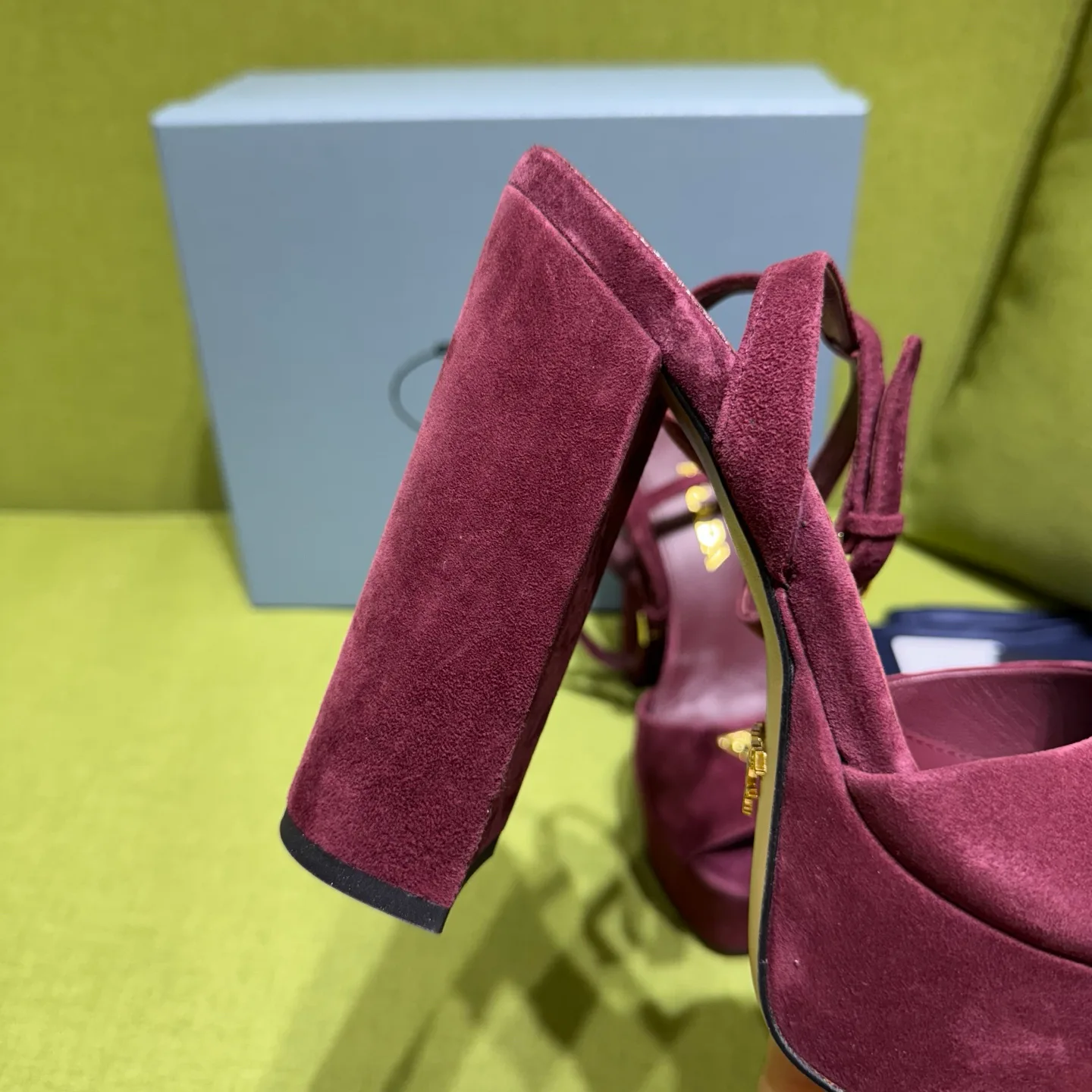 Босоножки Женские Prada 19237309