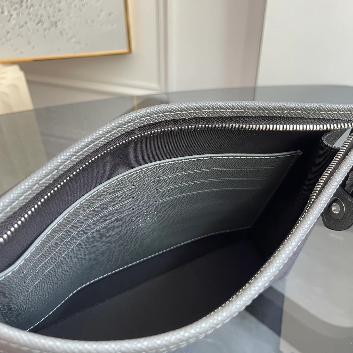 Клатчи Женские Louis Vuitton 11668945