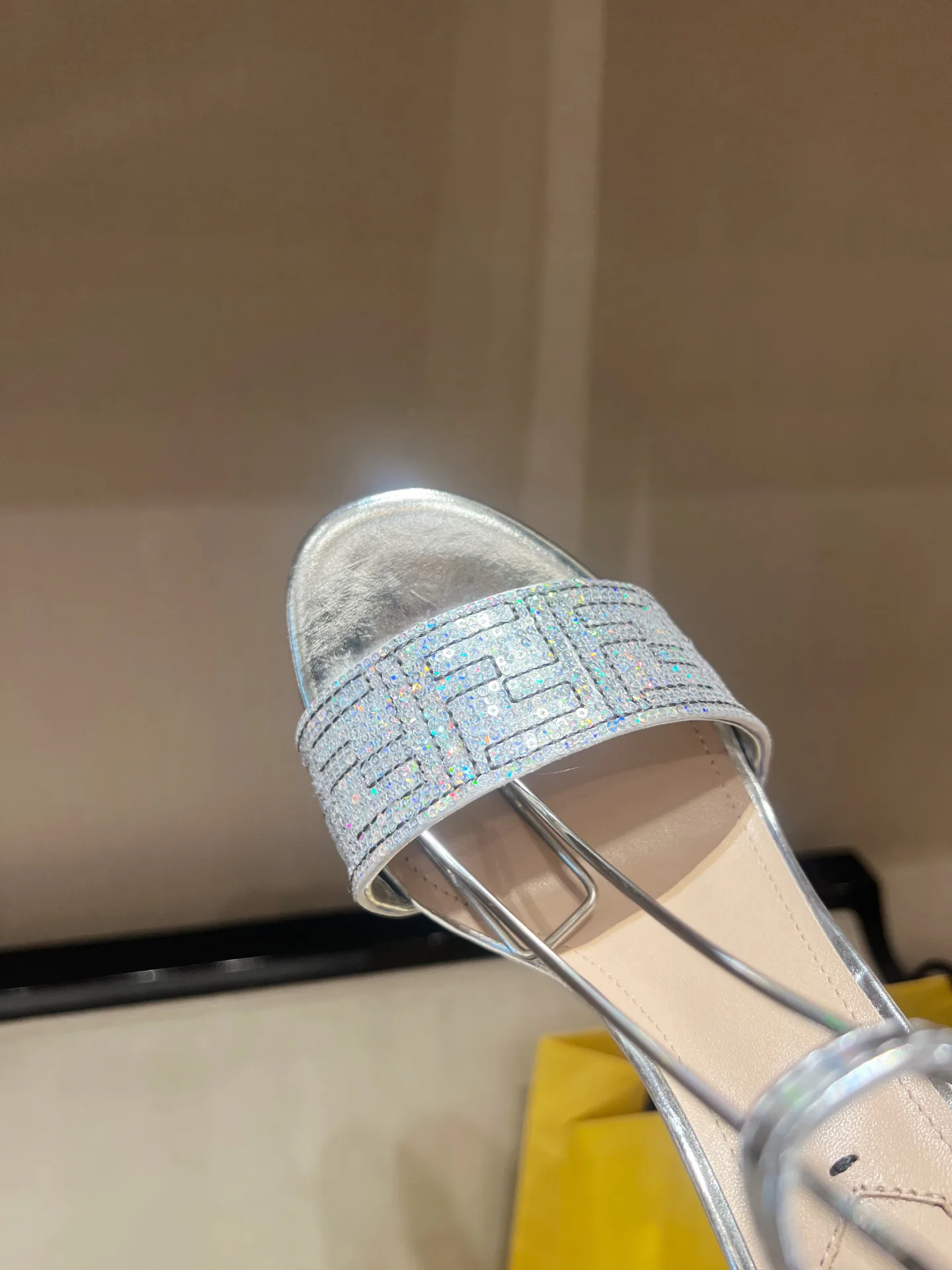 Босоножки Женские Fendi 18153