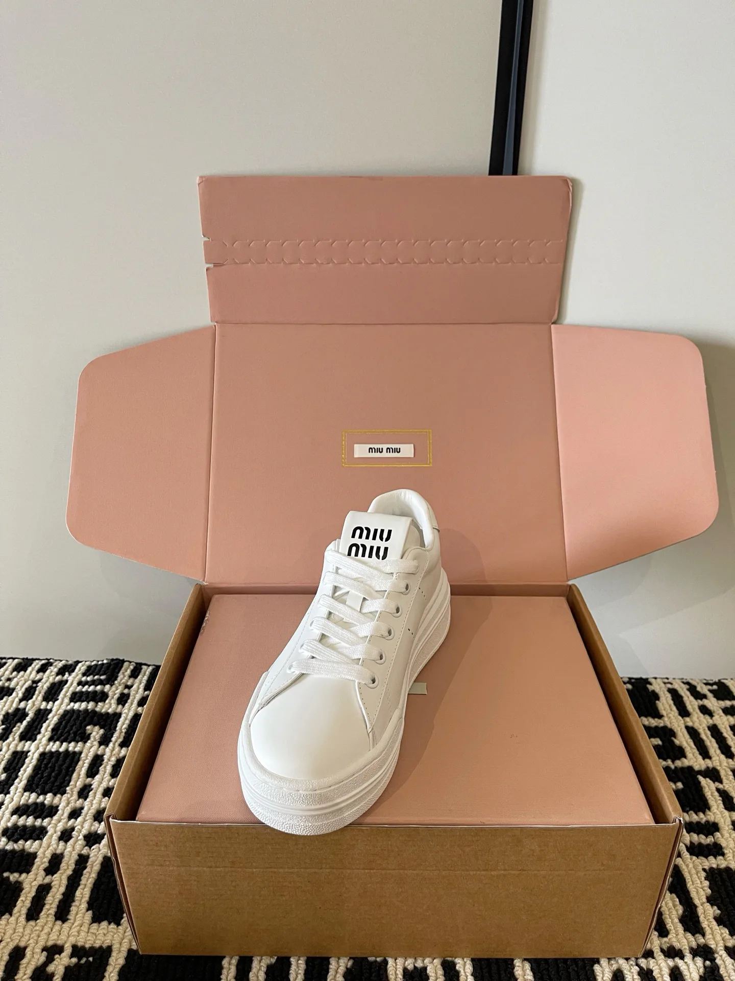 Кроссовки Женские Miu Miu 19290626