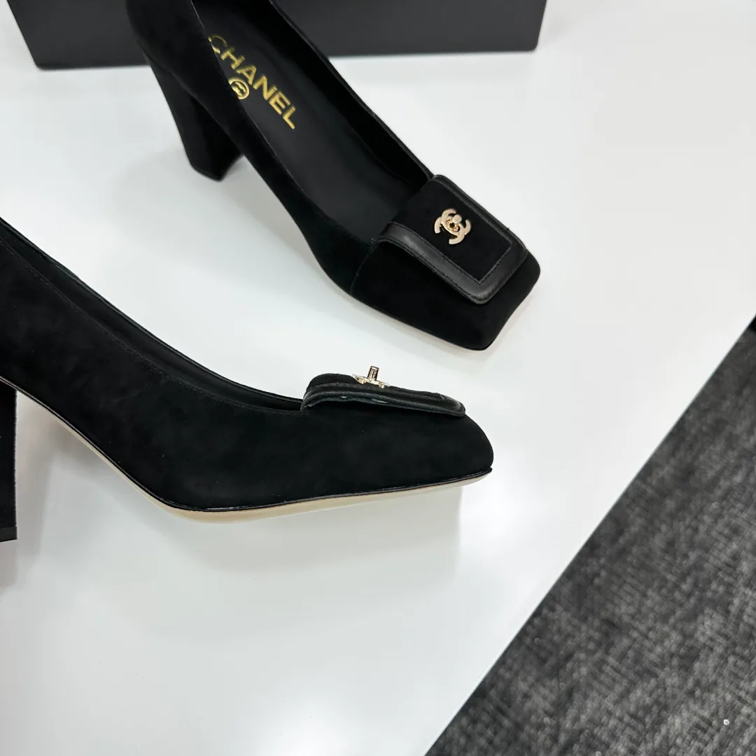 Туфли Женские Chanel 12208640