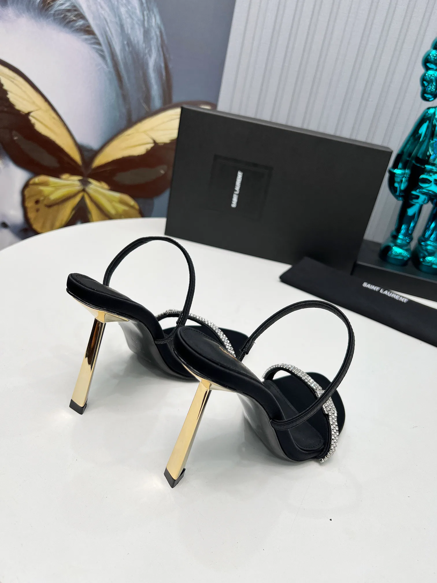 Босоножки Женские Saint Laurent 7184889