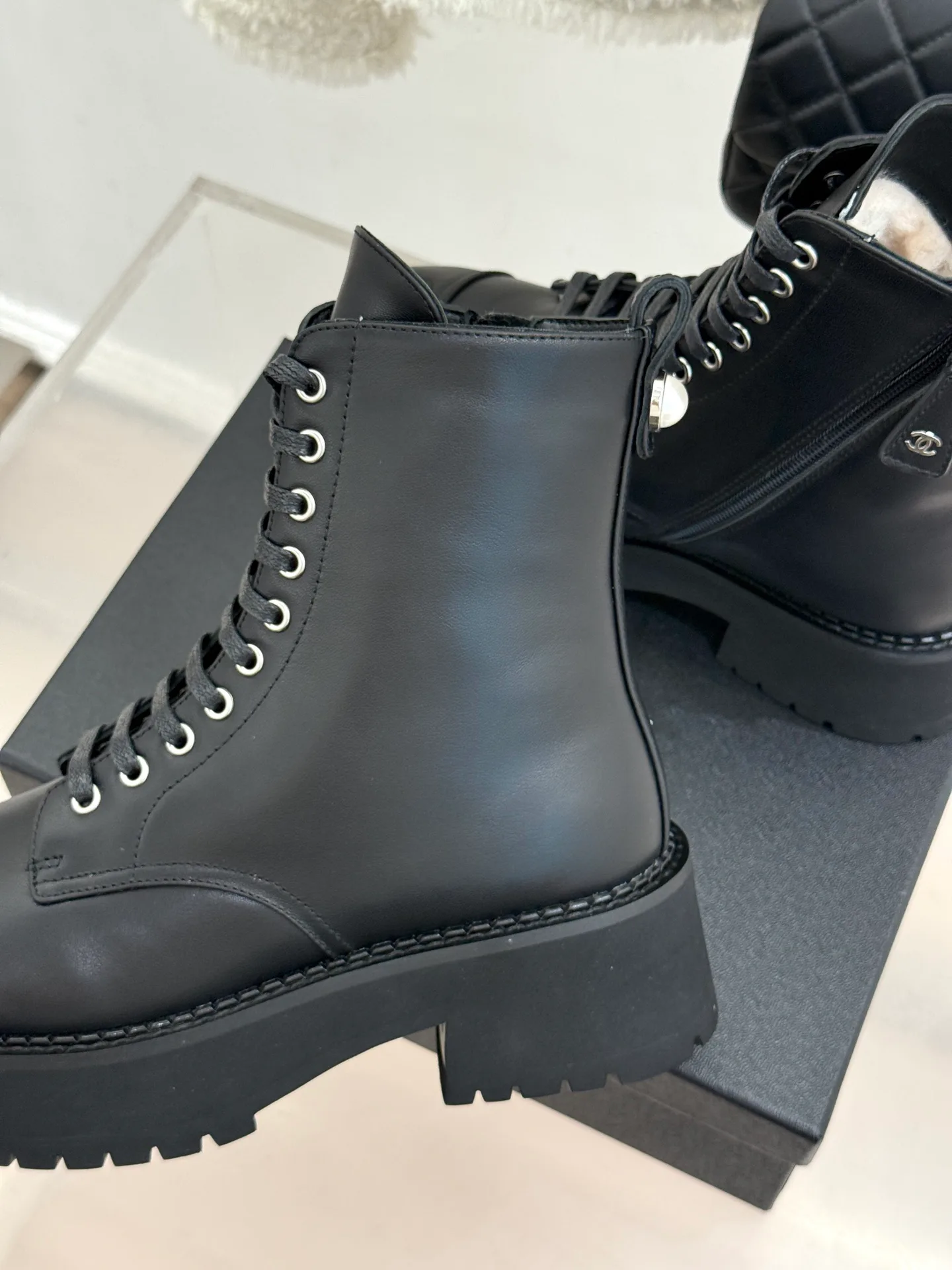 Ботинки Женские Chanel 19570321