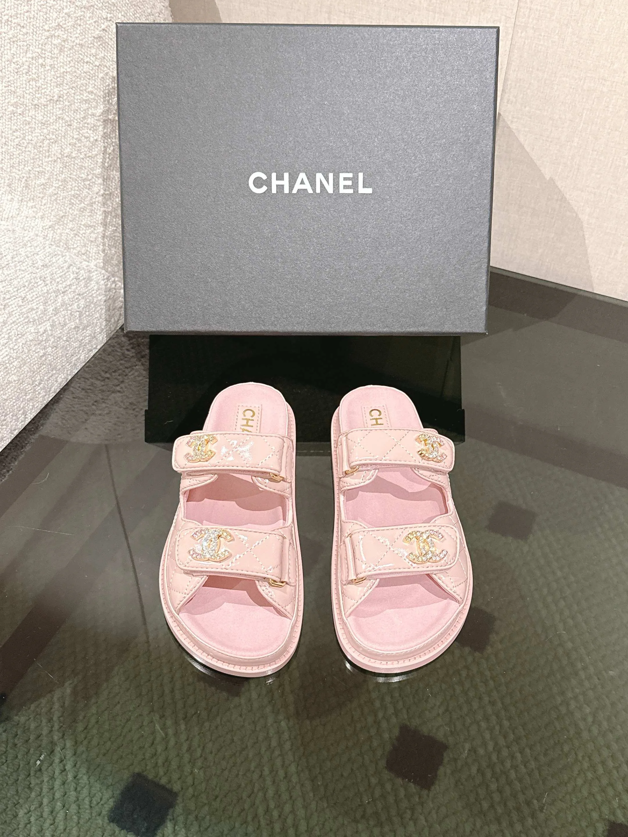 Шлепанцы Женские Chanel 22095