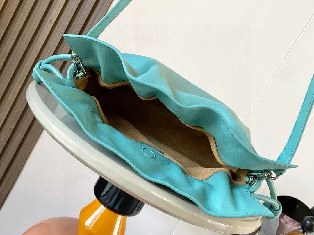 Классические Сумки Женские Loewe 10823929