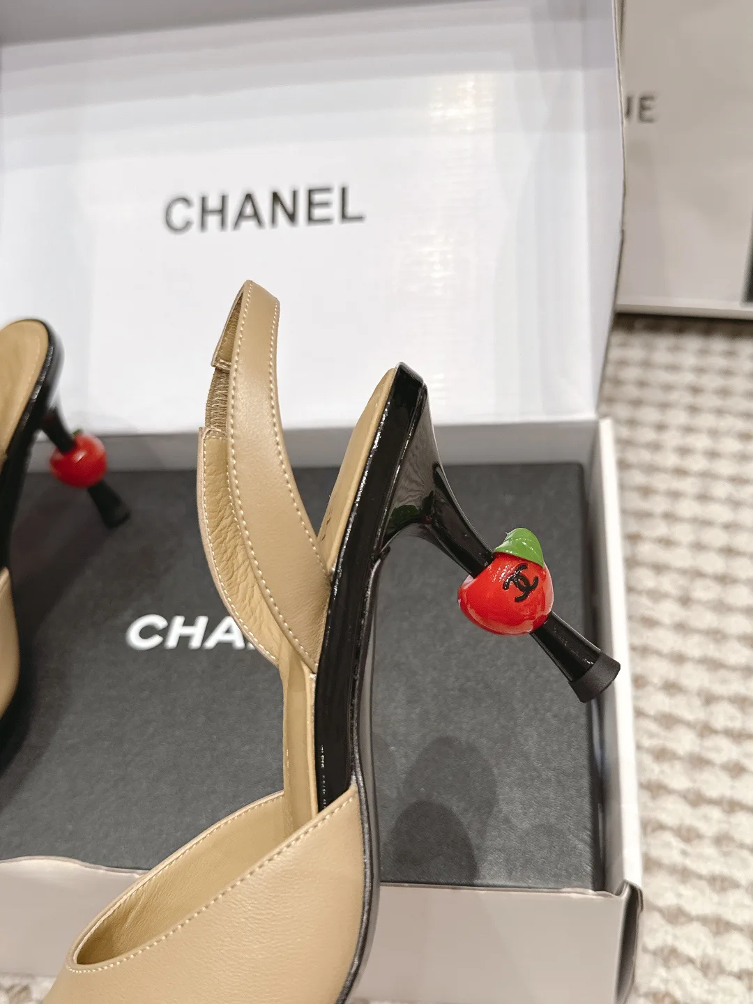 Босоножки Женские Chanel 17784795