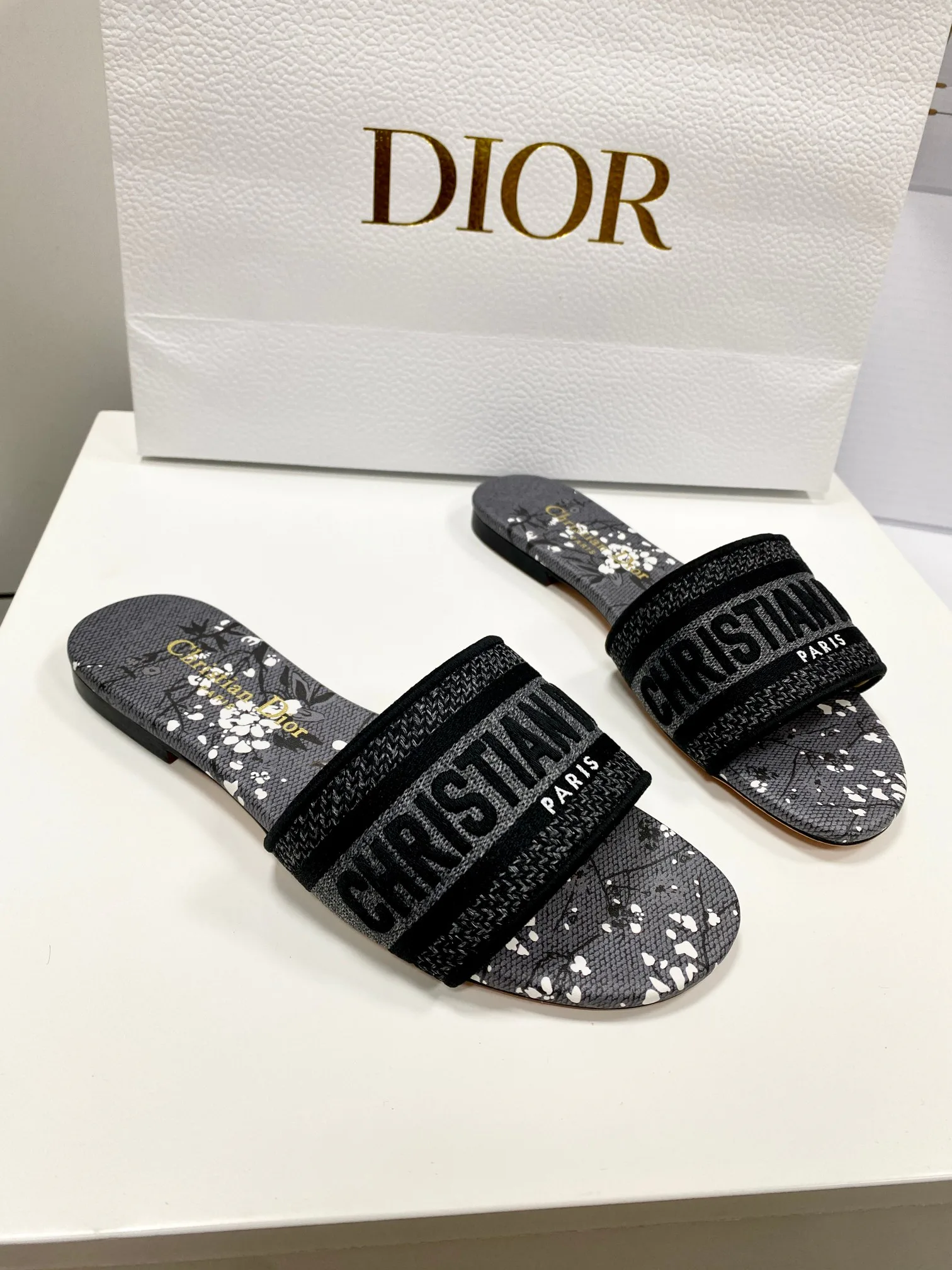 Тапочки Женские Christian Dior 12879968