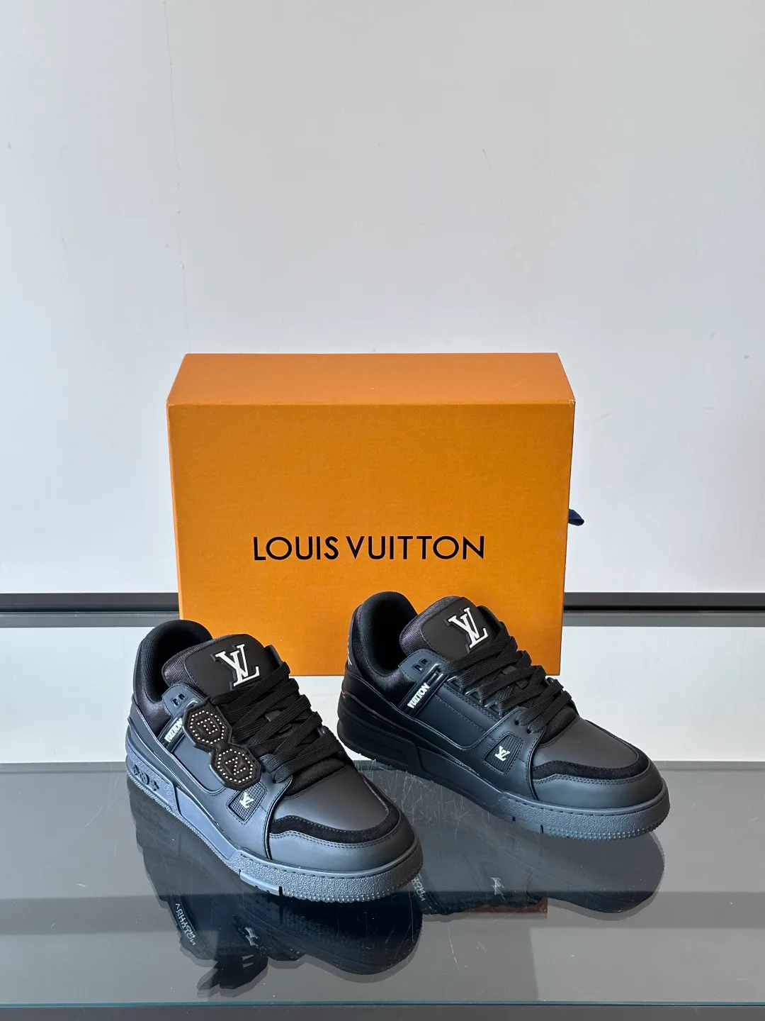 Кроссовки Мужские Louis Vuitton 17926953