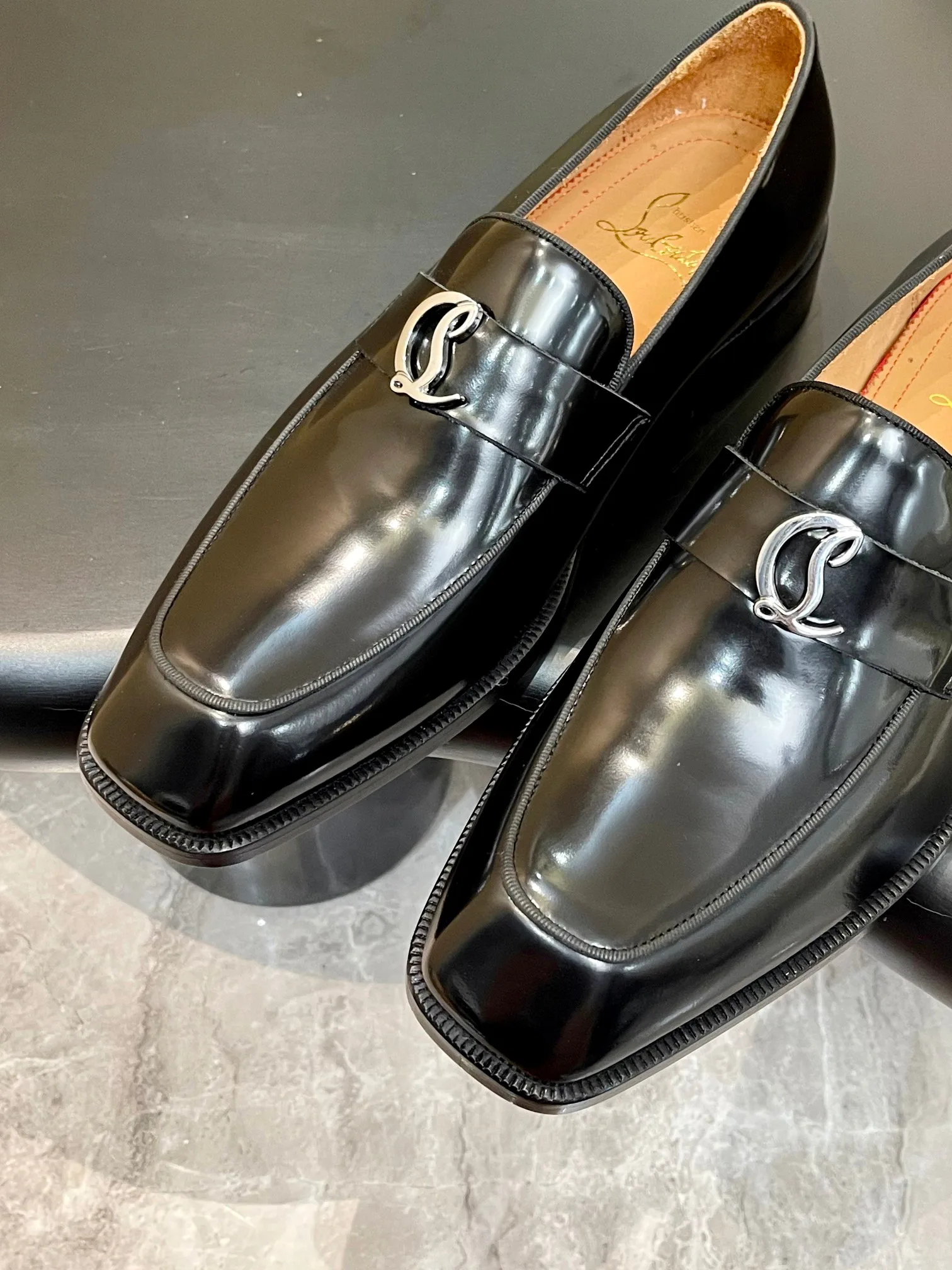 Лоферы И Туфли Мужские Christian Louboutin 18119112