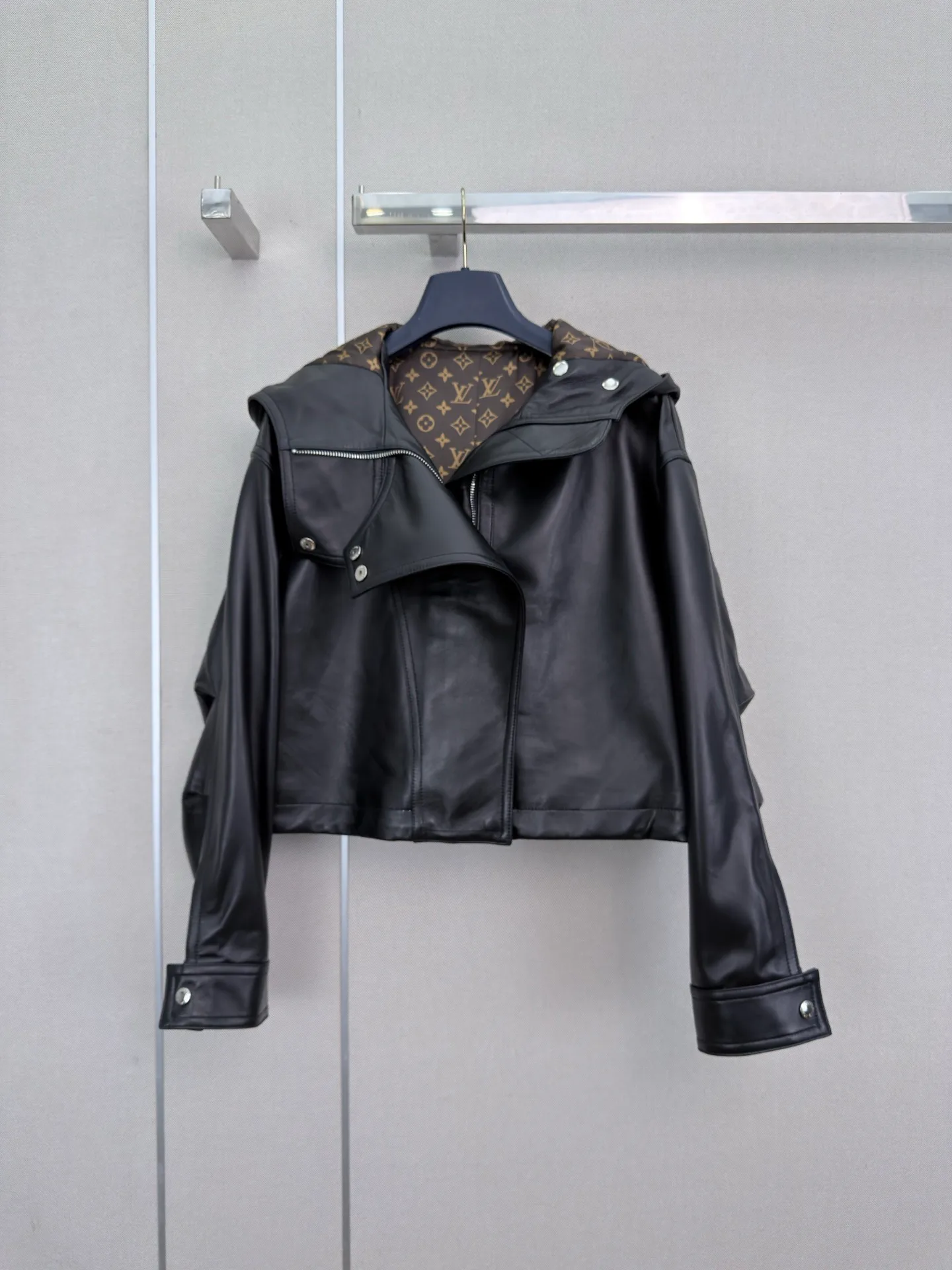 Кожаные Куртки И Дублёнки Женские Louis Vuitton 18113275