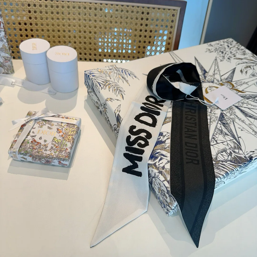 Платки Christian Dior 11055442