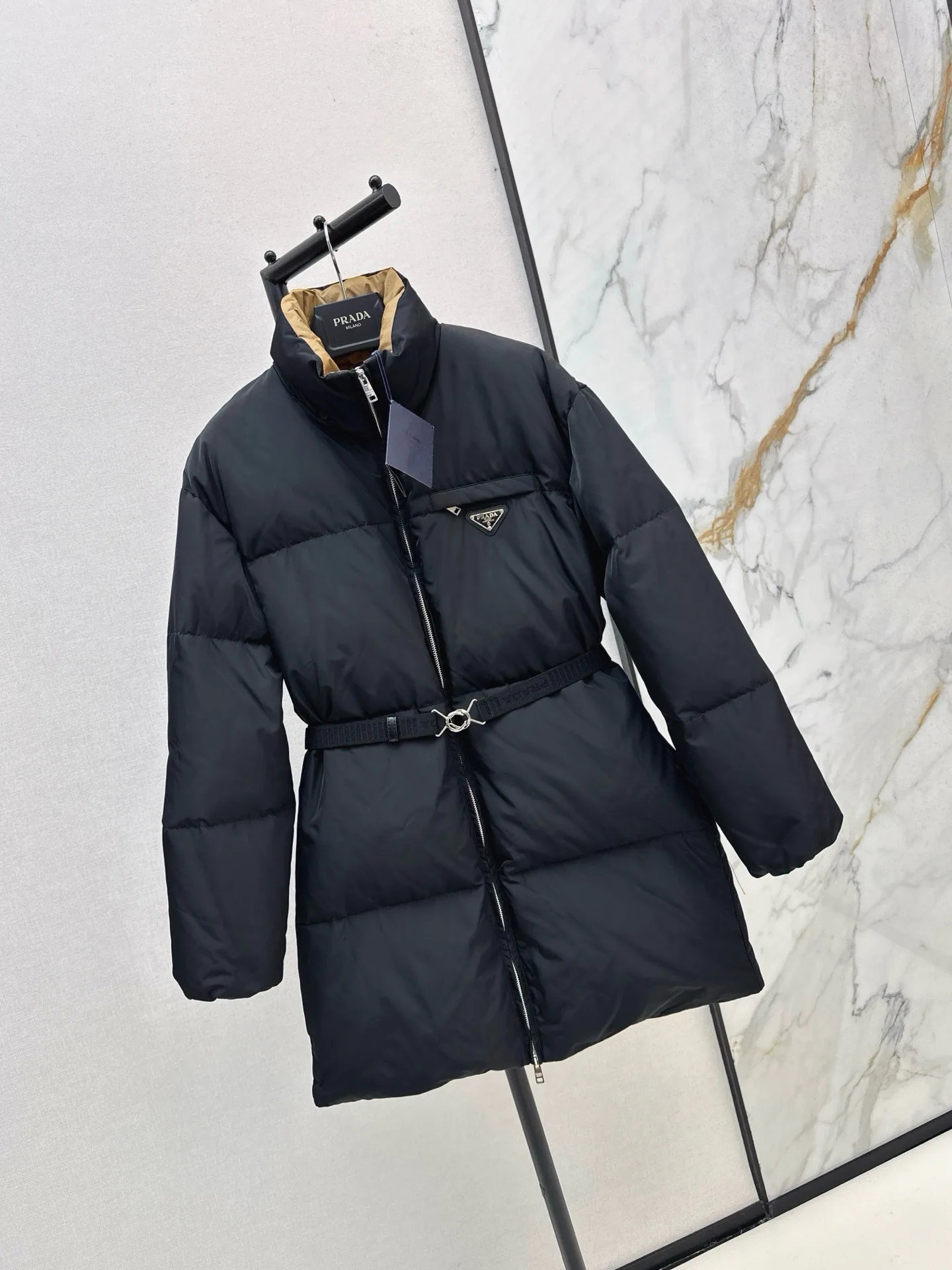 Куртки И Пуховики Женские Prada 19323471