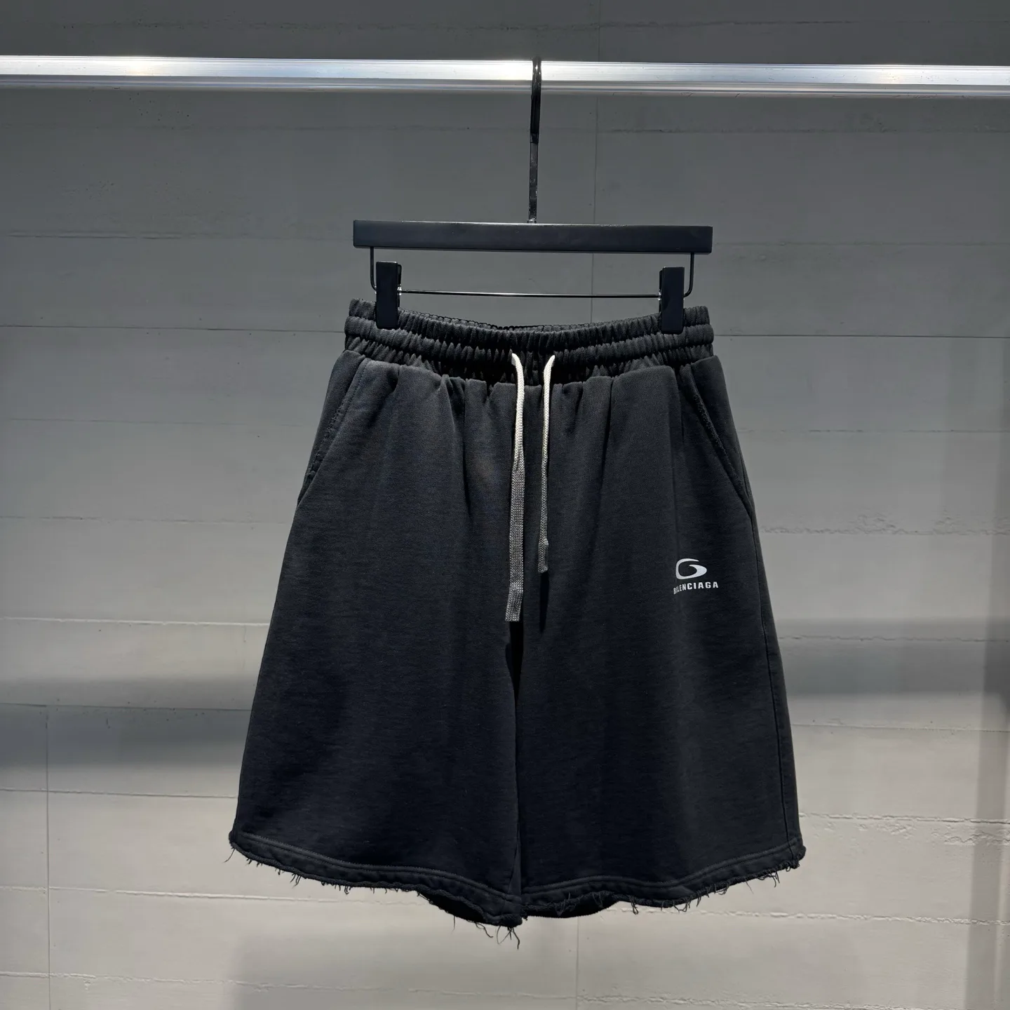 Шорты Мужские Balenciaga 13364955