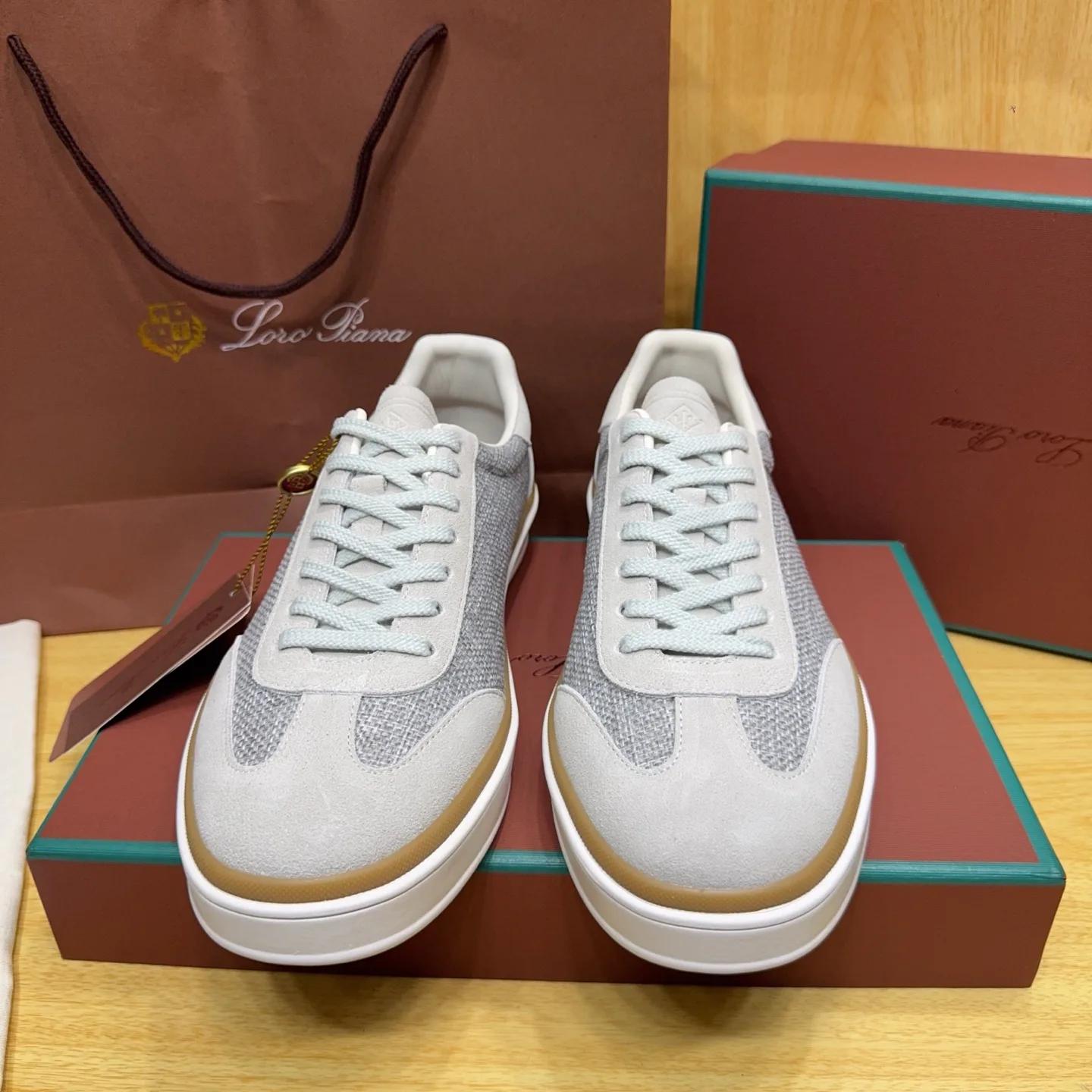 Кроссовки Женские Loro Piana 18263653