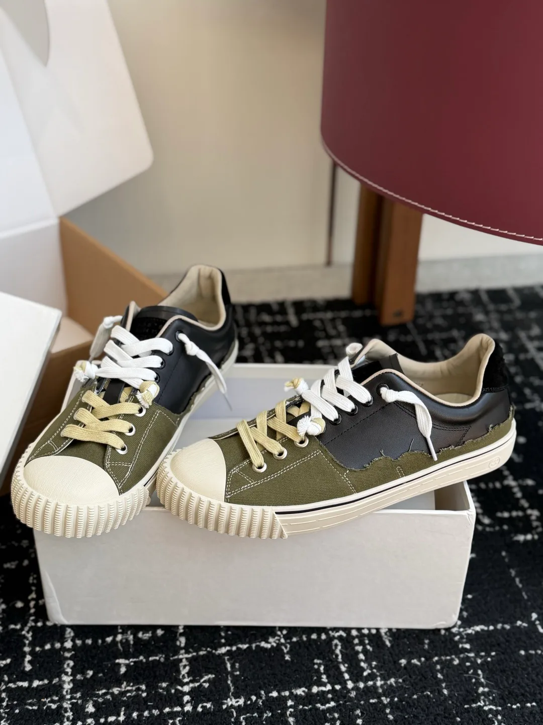 Кроссовки Женские Maison Margiela 17802577
