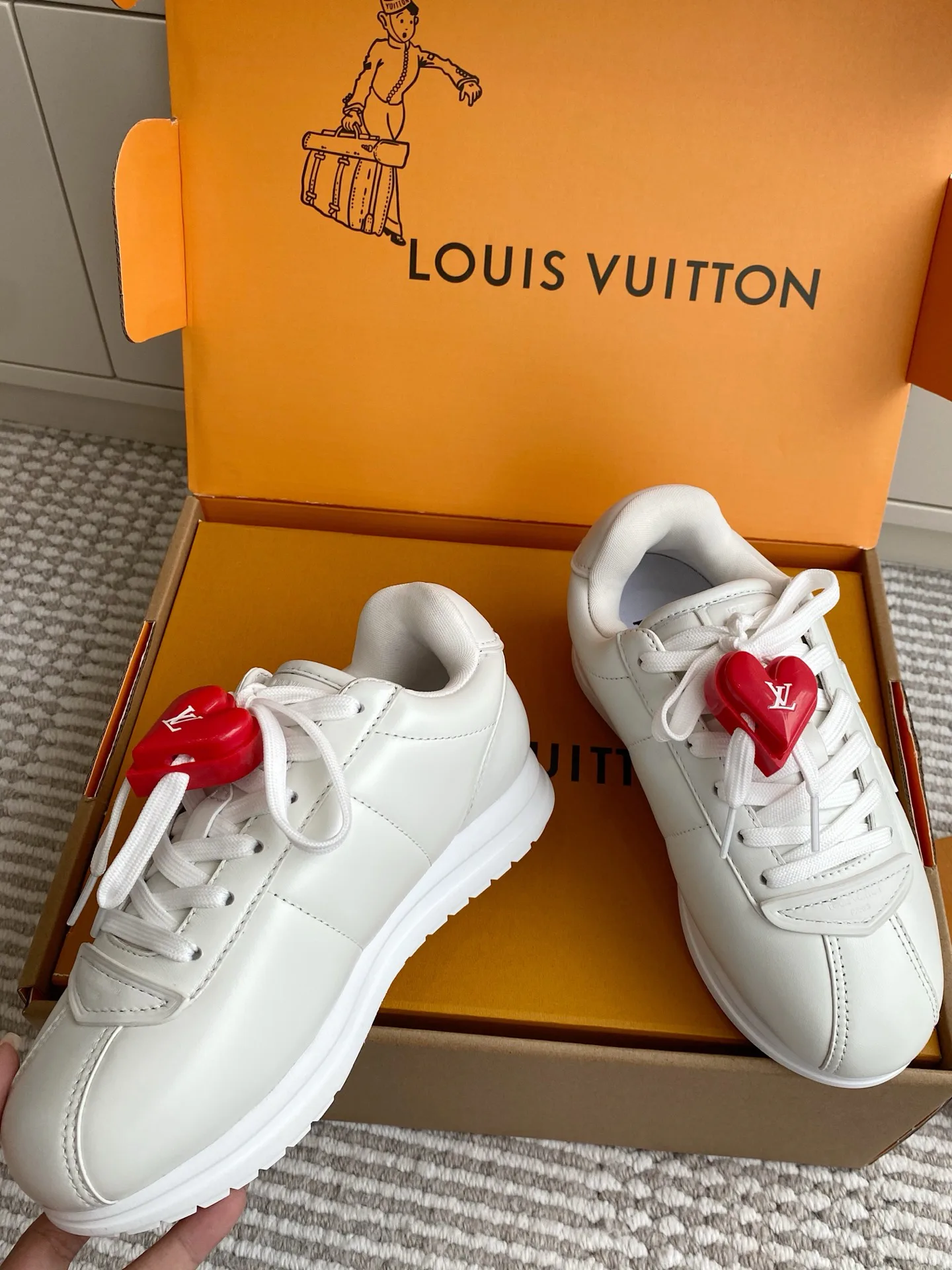 Кроссовки Женские Louis Vuitton 11546452