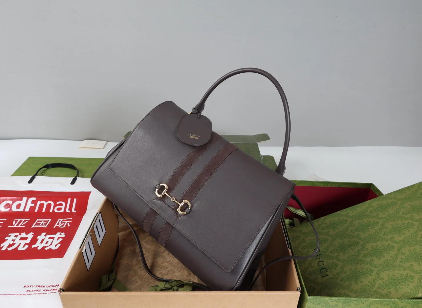 Классические Сумки Женские Gucci 18250582