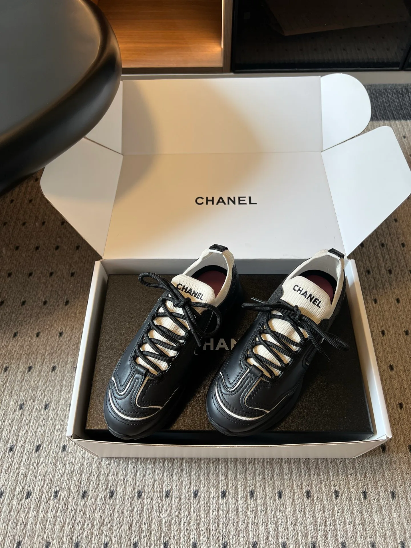 Кроссовки Женские Chanel 17793455