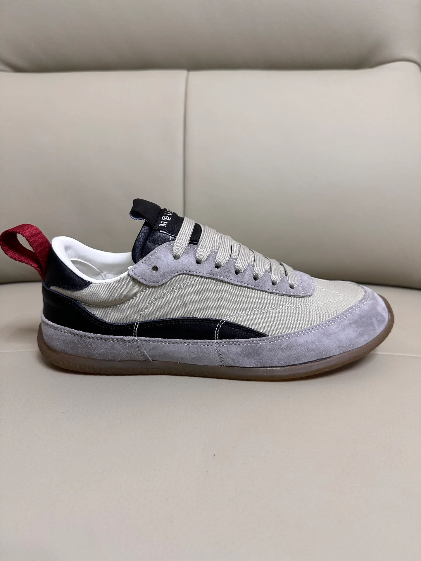 Кроссовки Женские Alexander Mcqueen 18616752
