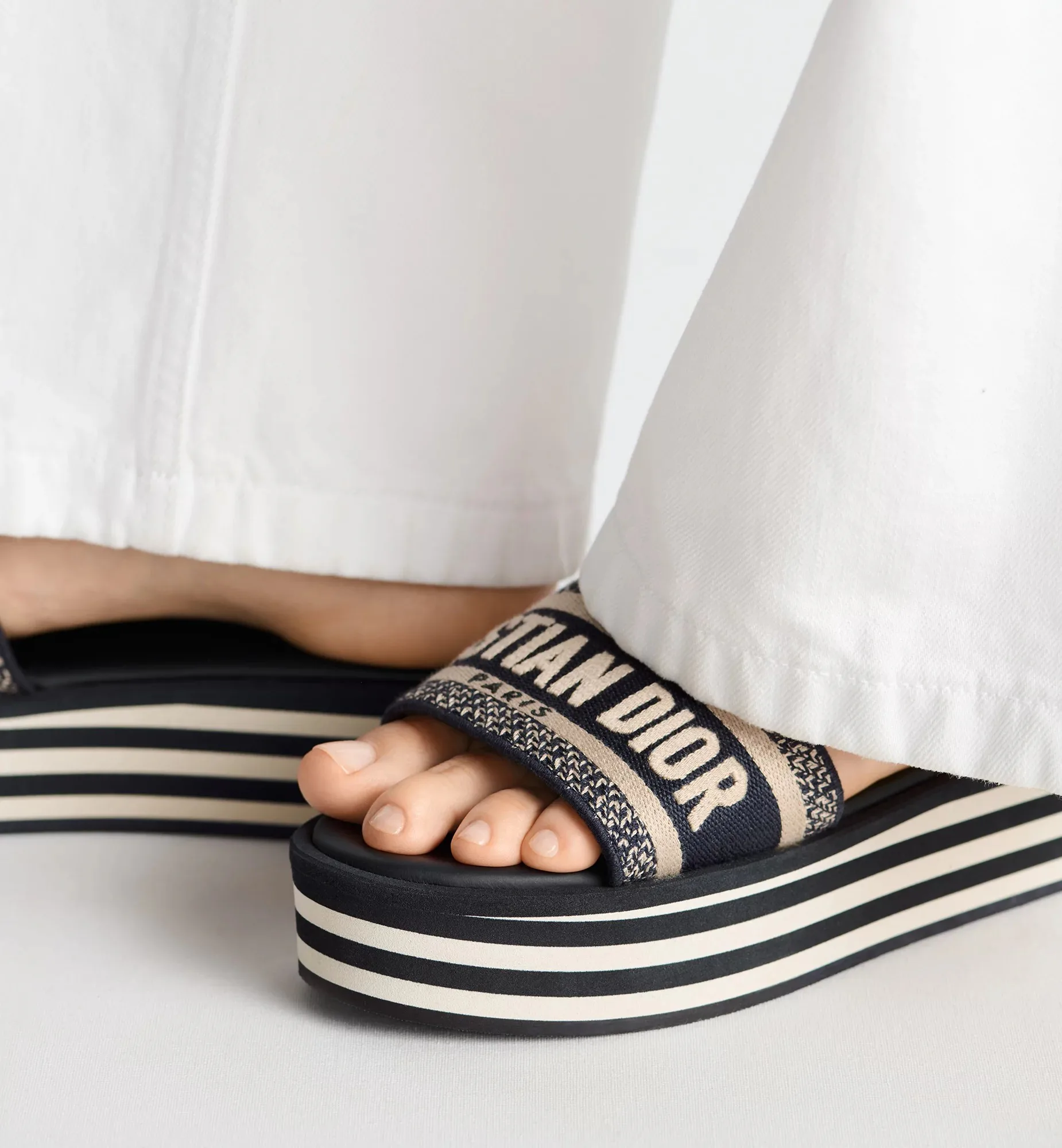 Шлепанцы Женские Christian Dior 15040