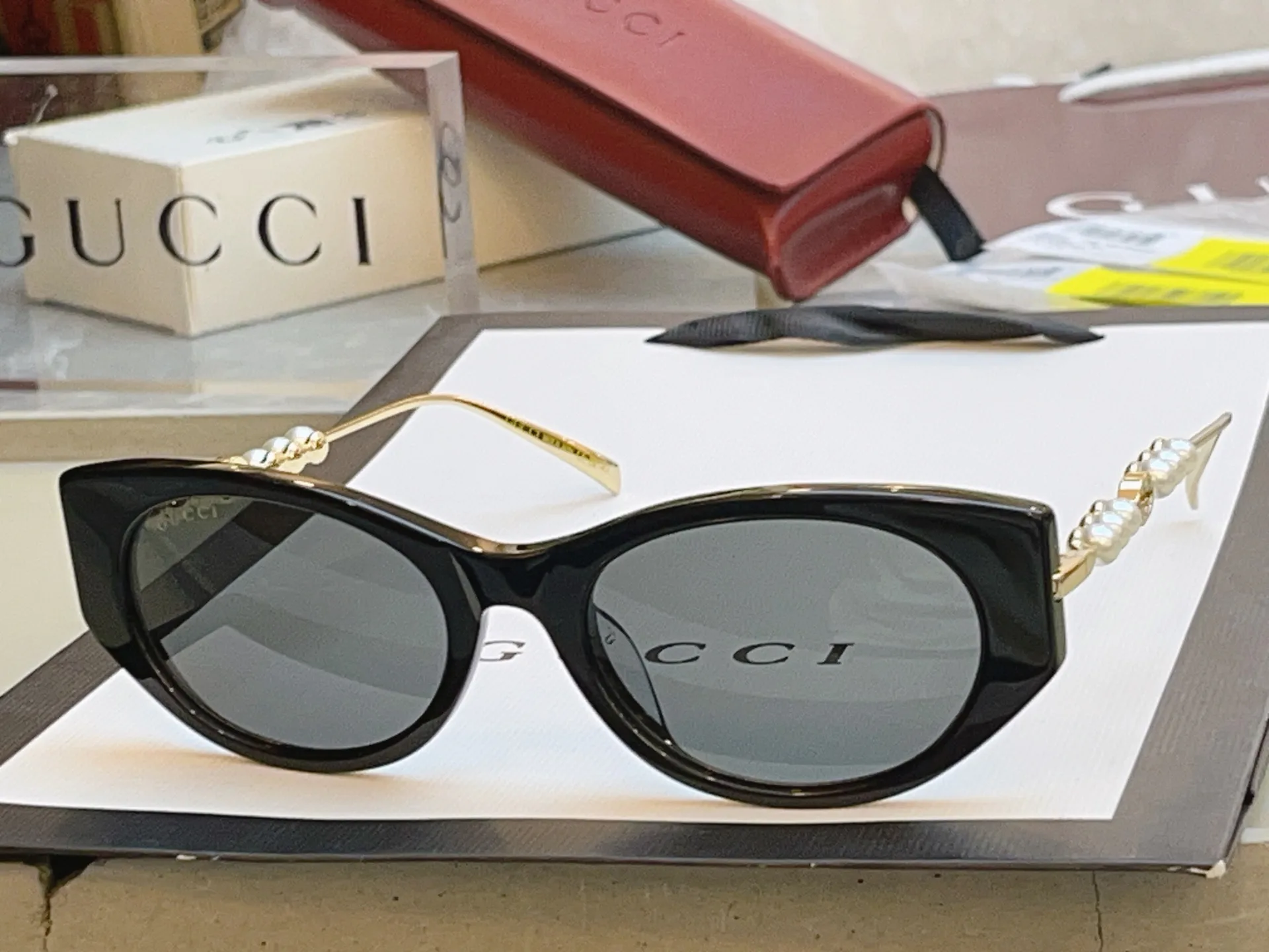 Очки Gucci 17428236