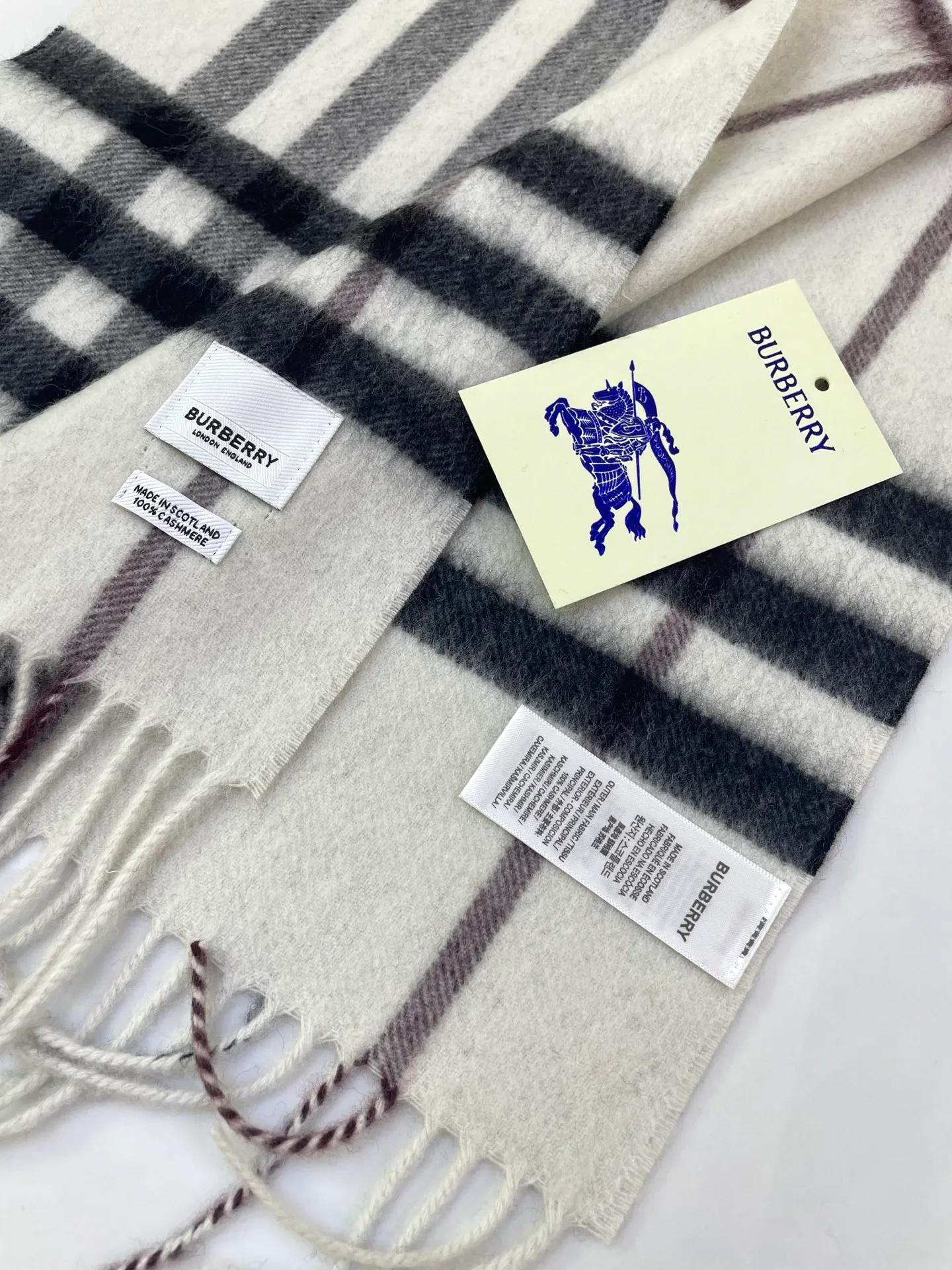 Шарфы Burberry 6645290