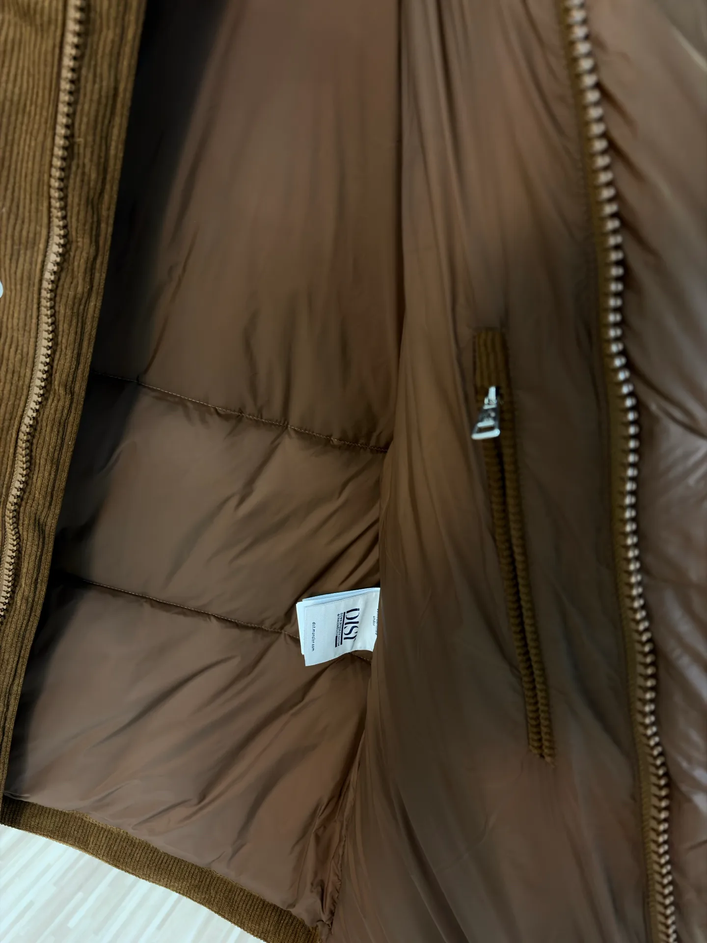 Куртки И Пуховики Мужские Moncler 18199459