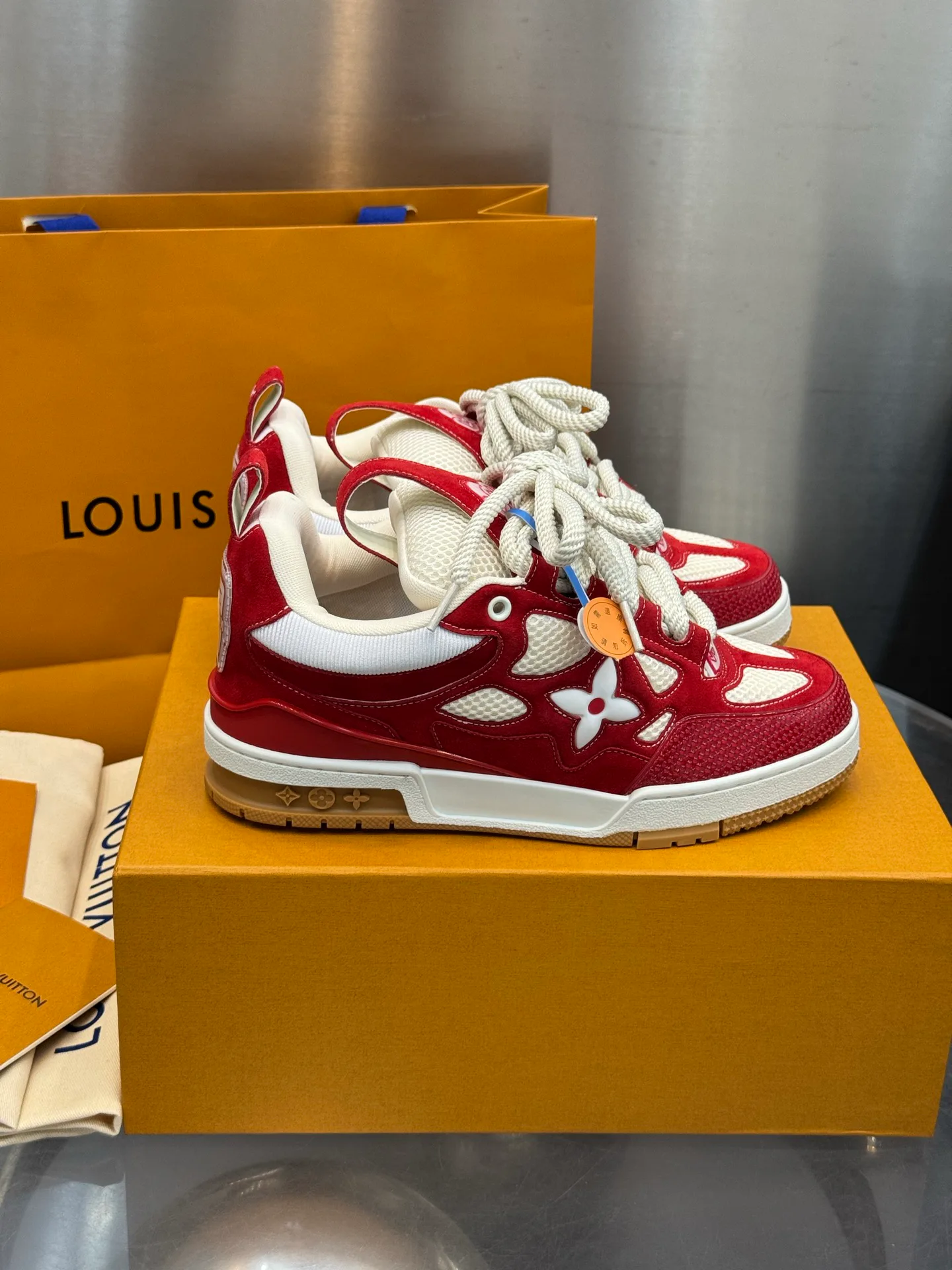 Кроссовки Мужские Louis Vuitton 19073408