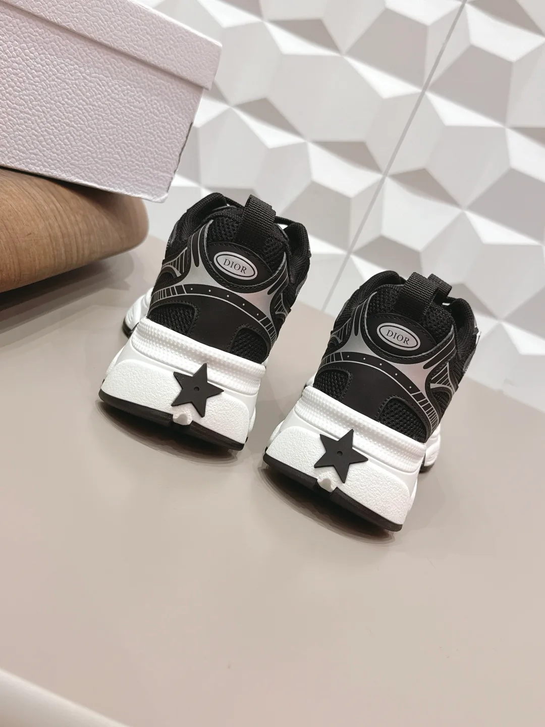 Кроссовки Женские Christian Dior 9890946