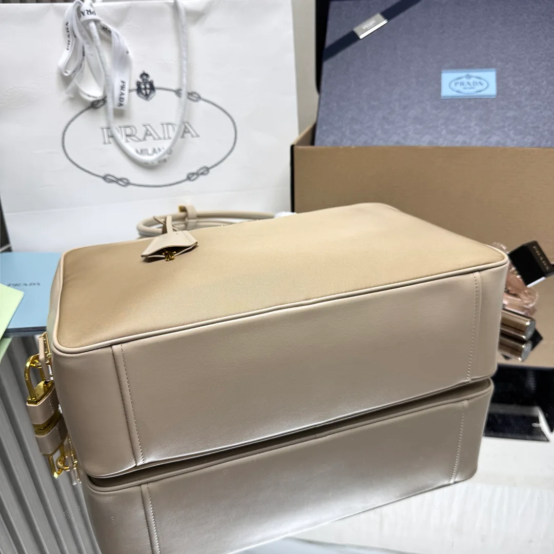 Классические Сумки Женские Prada 118543