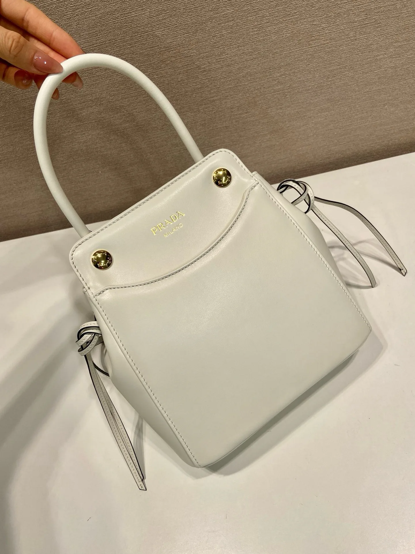 Классические Сумки Женские Prada 11627419