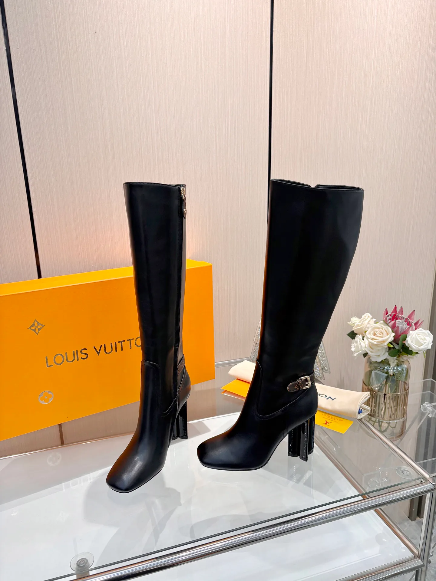 Сапоги Женские Louis Vuitton 19043392