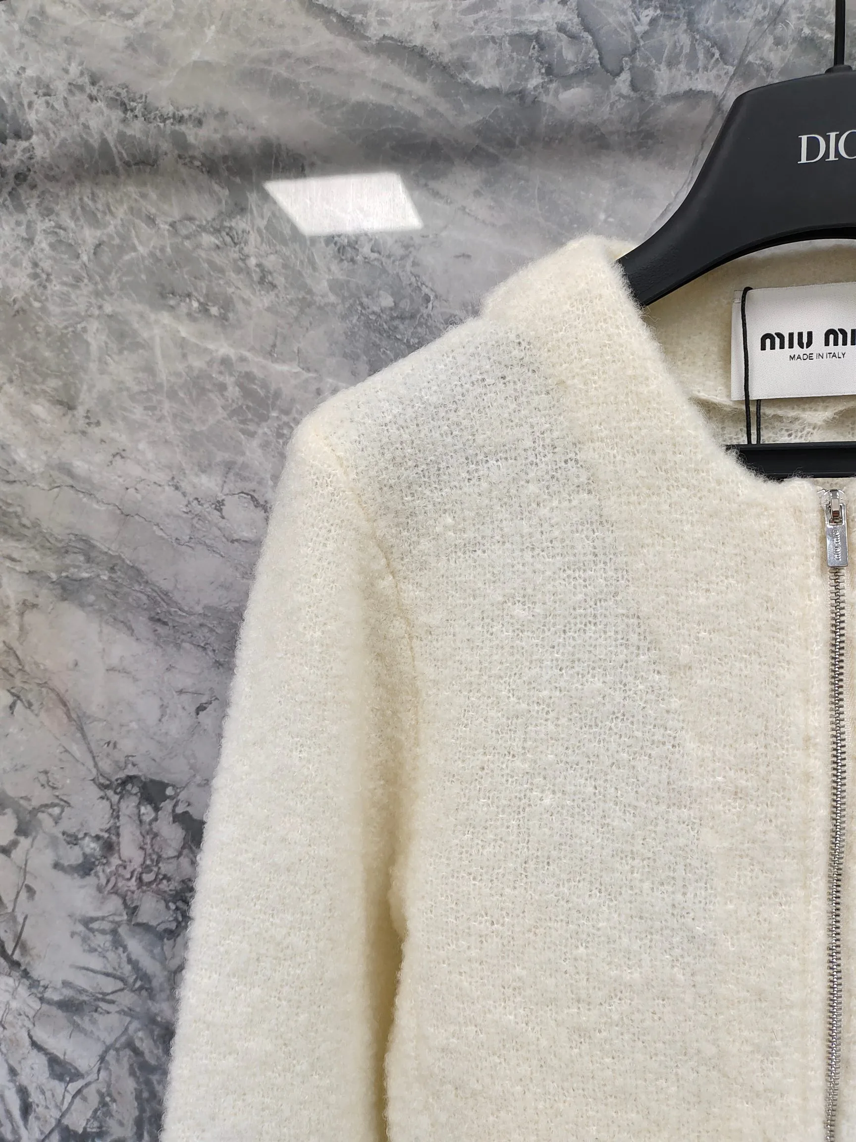Куртки И Пуховики Женские Miu Miu 18158528