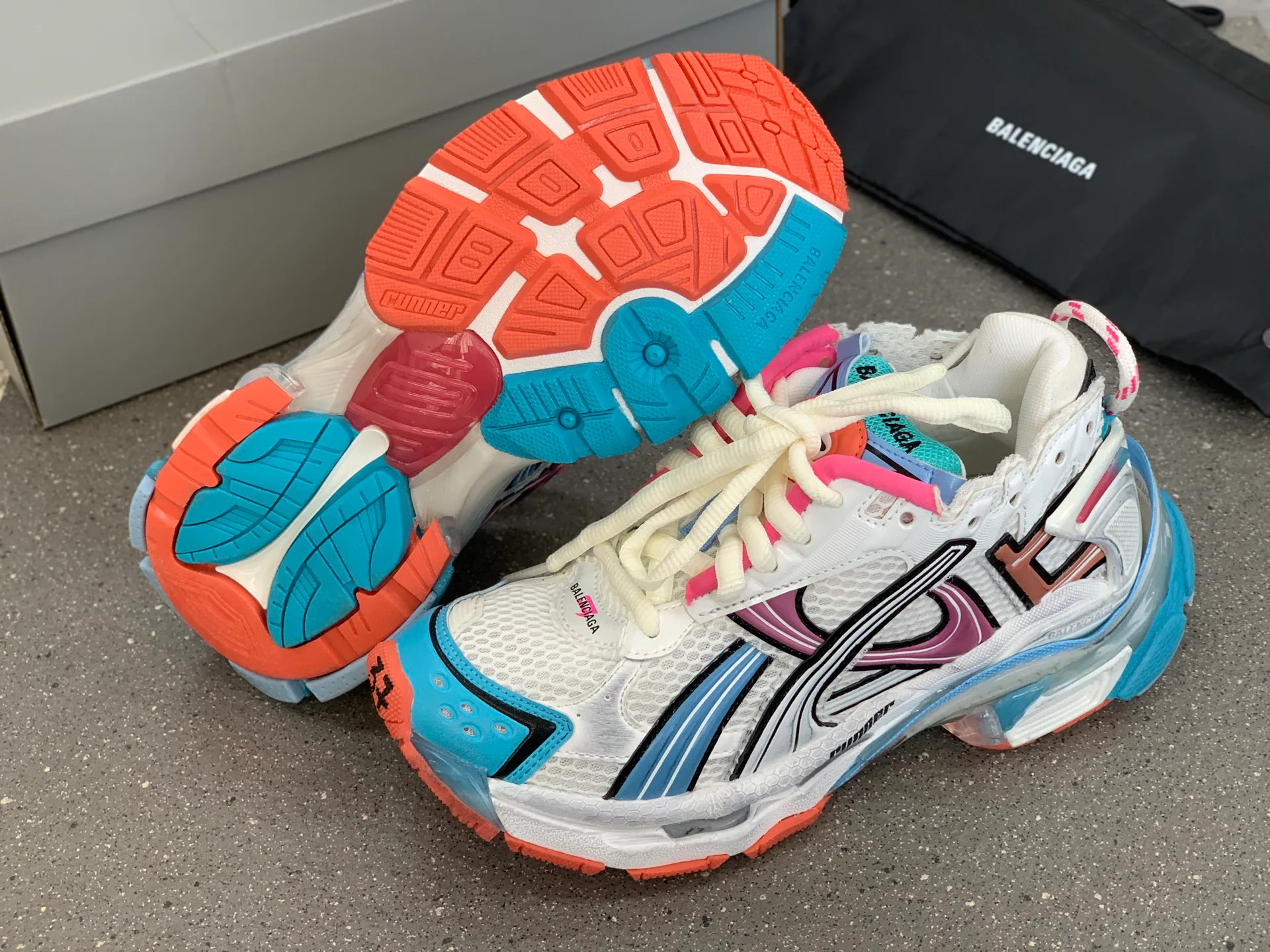 Кроссовки Женские Balenciaga 11568352
