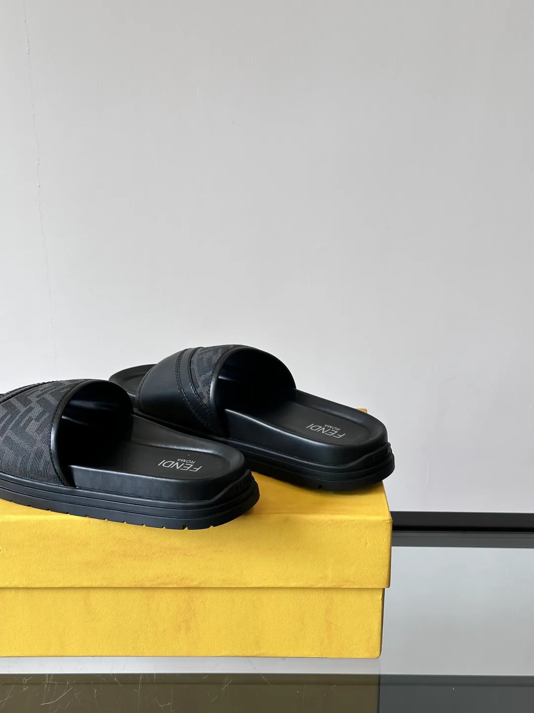 Шлепанцы Мужские Fendi 33596