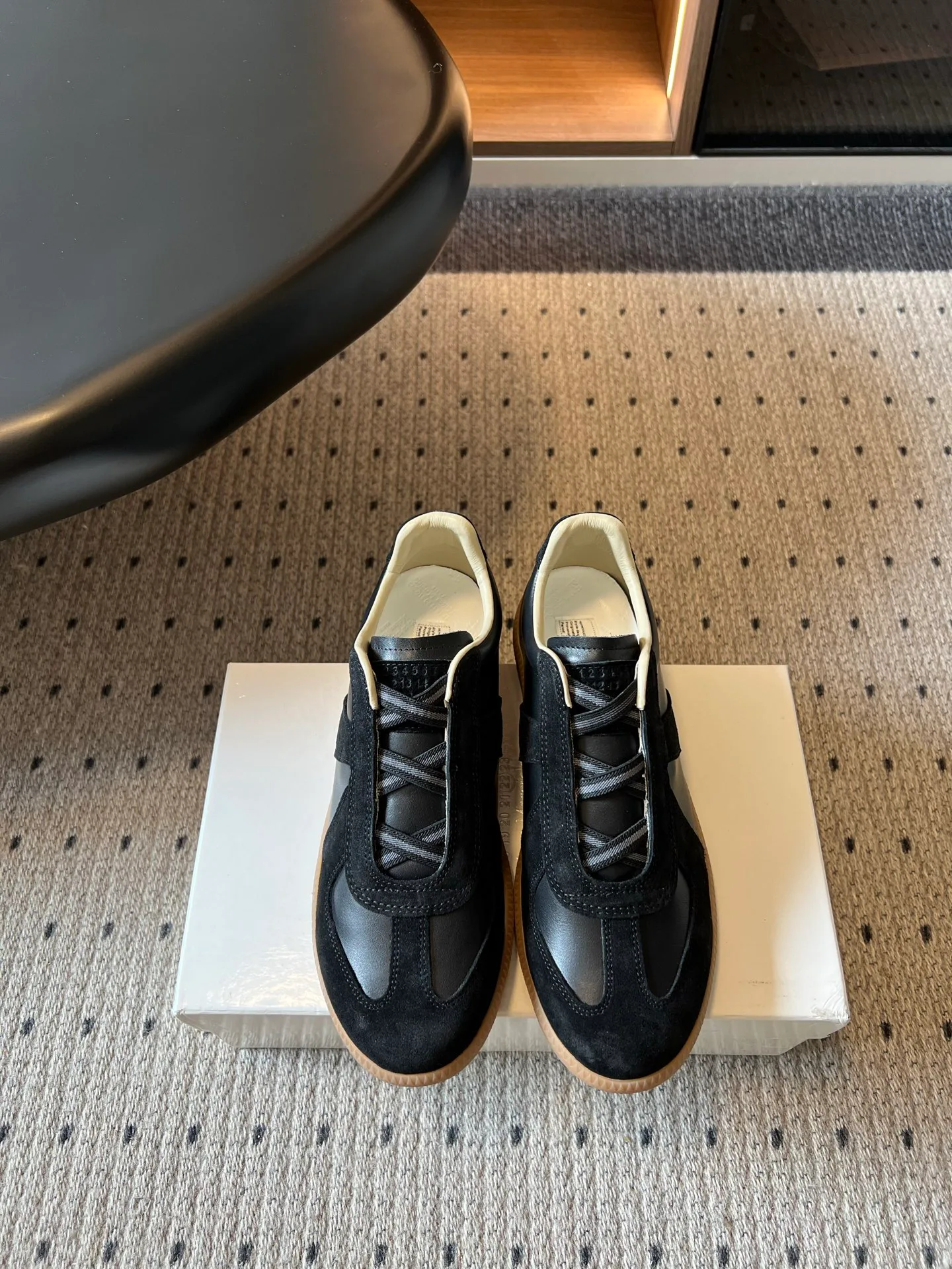 Кроссовки Женские Maison Margiela 17568940