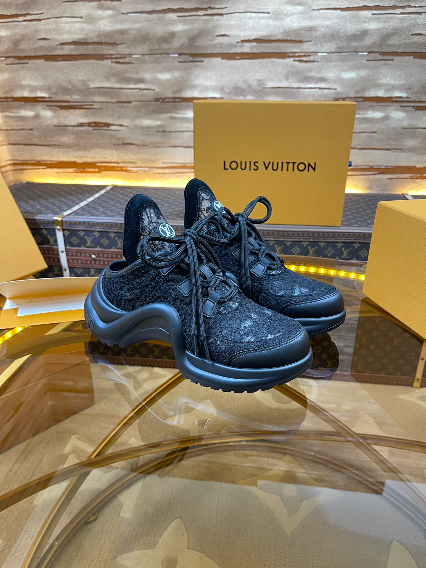 Кроссовки Женские Louis Vuitton 17375