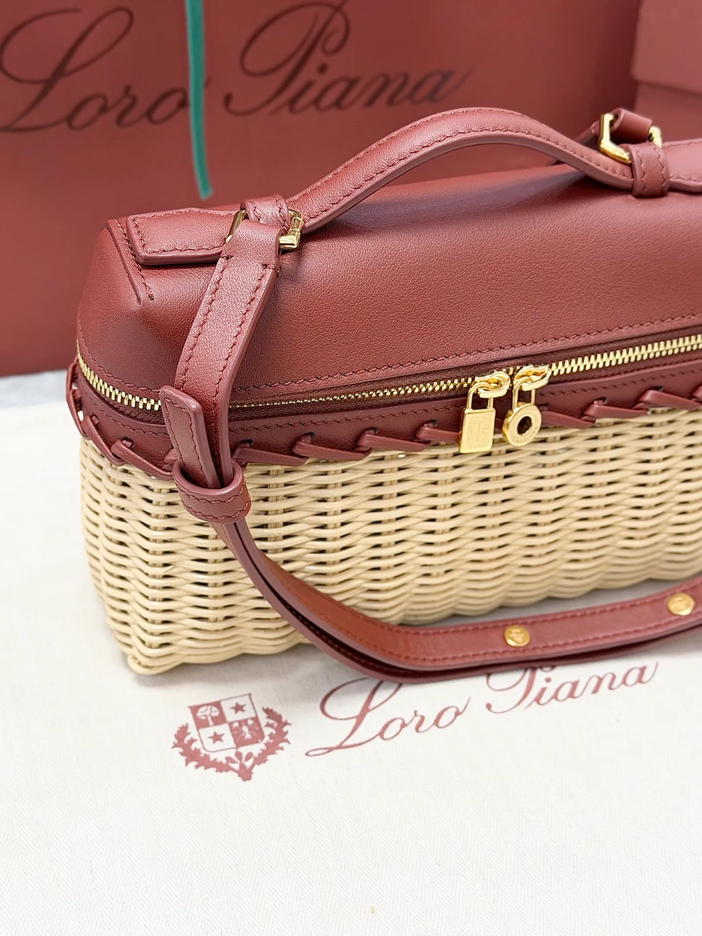Классические Сумки Женские Loro Piana 17565028