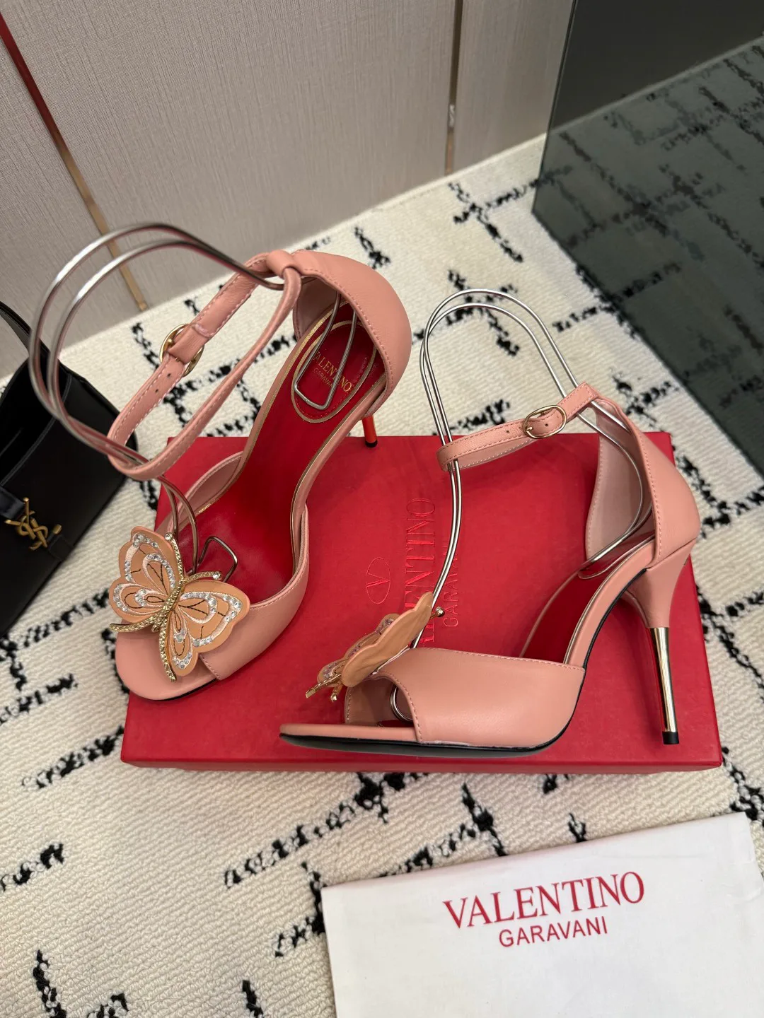 Босоножки Женские Valentino 18049036