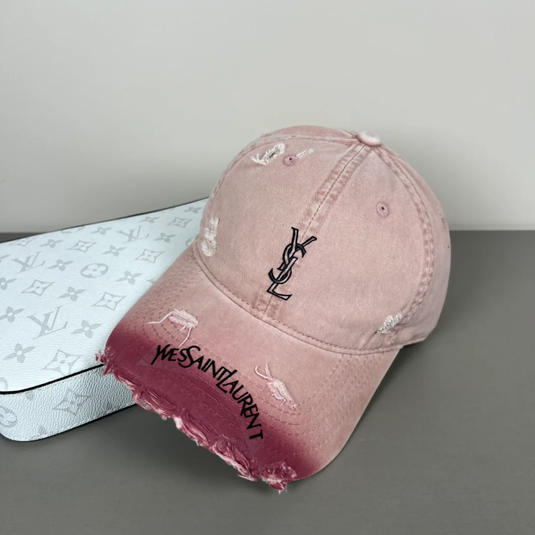 Головные Уборы Saint Laurent 11015