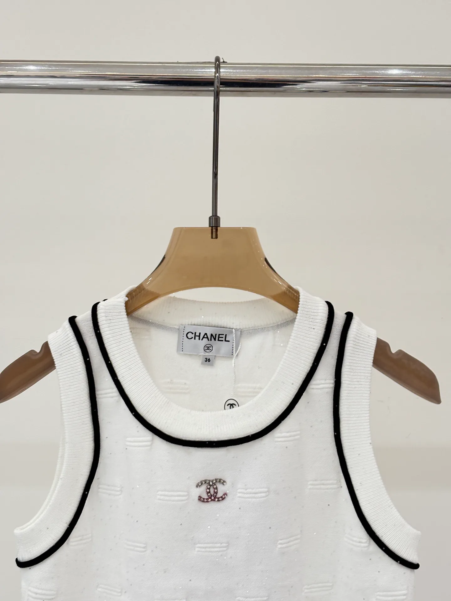 Жилеты Женские Chanel 11688507