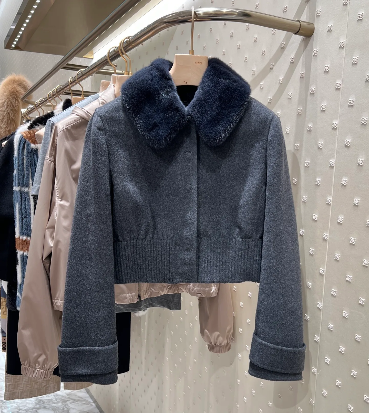 Джемперы Женские Fendi 676524