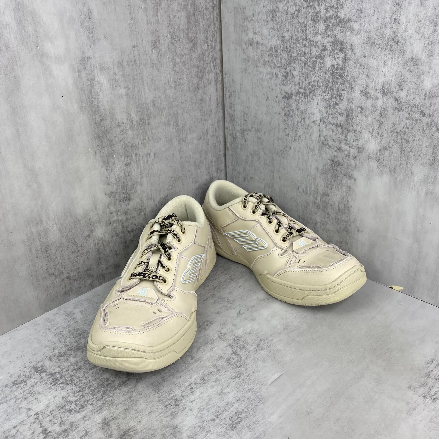 Кроссовки Женские Balenciaga 10247855