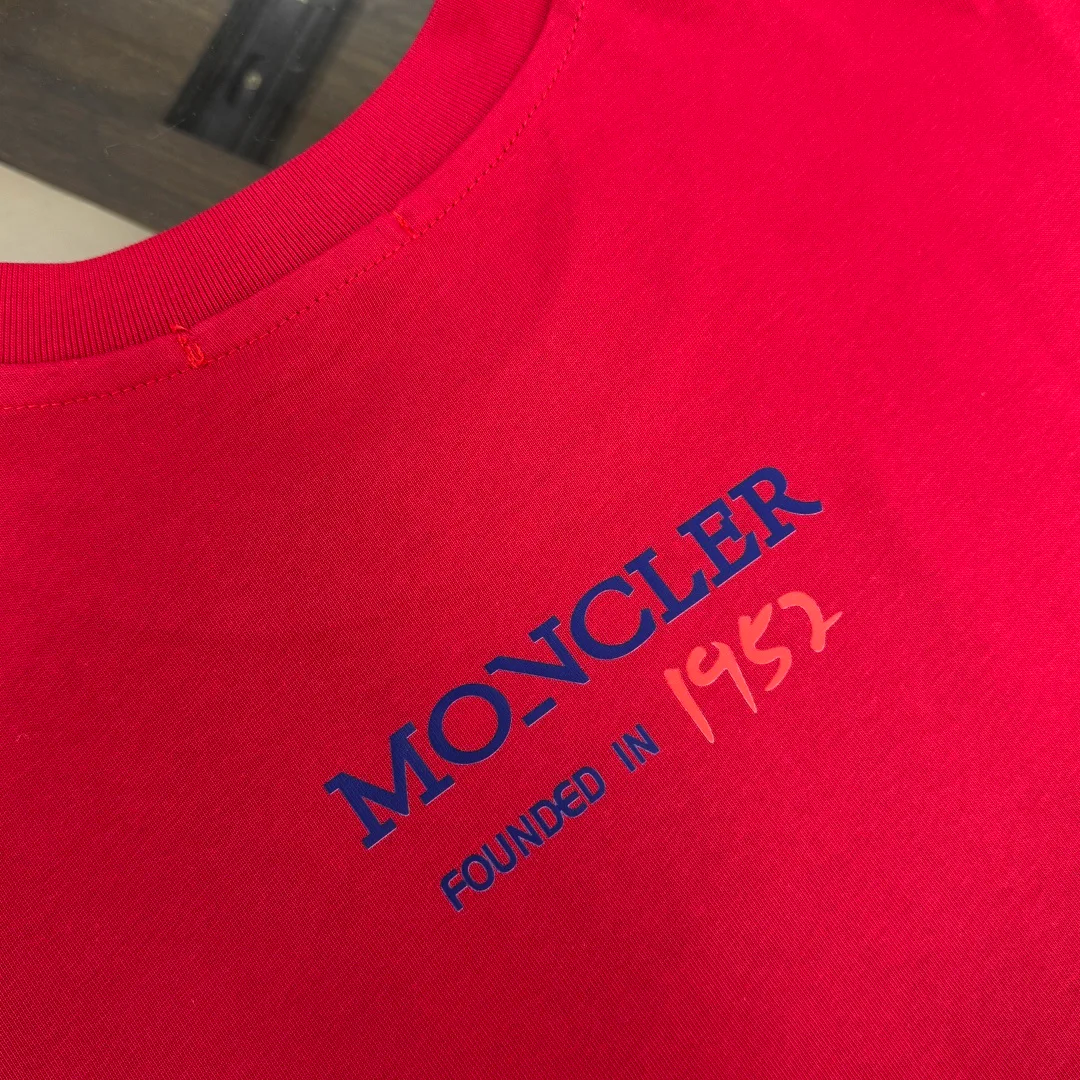Футболки Женские Moncler 10292176