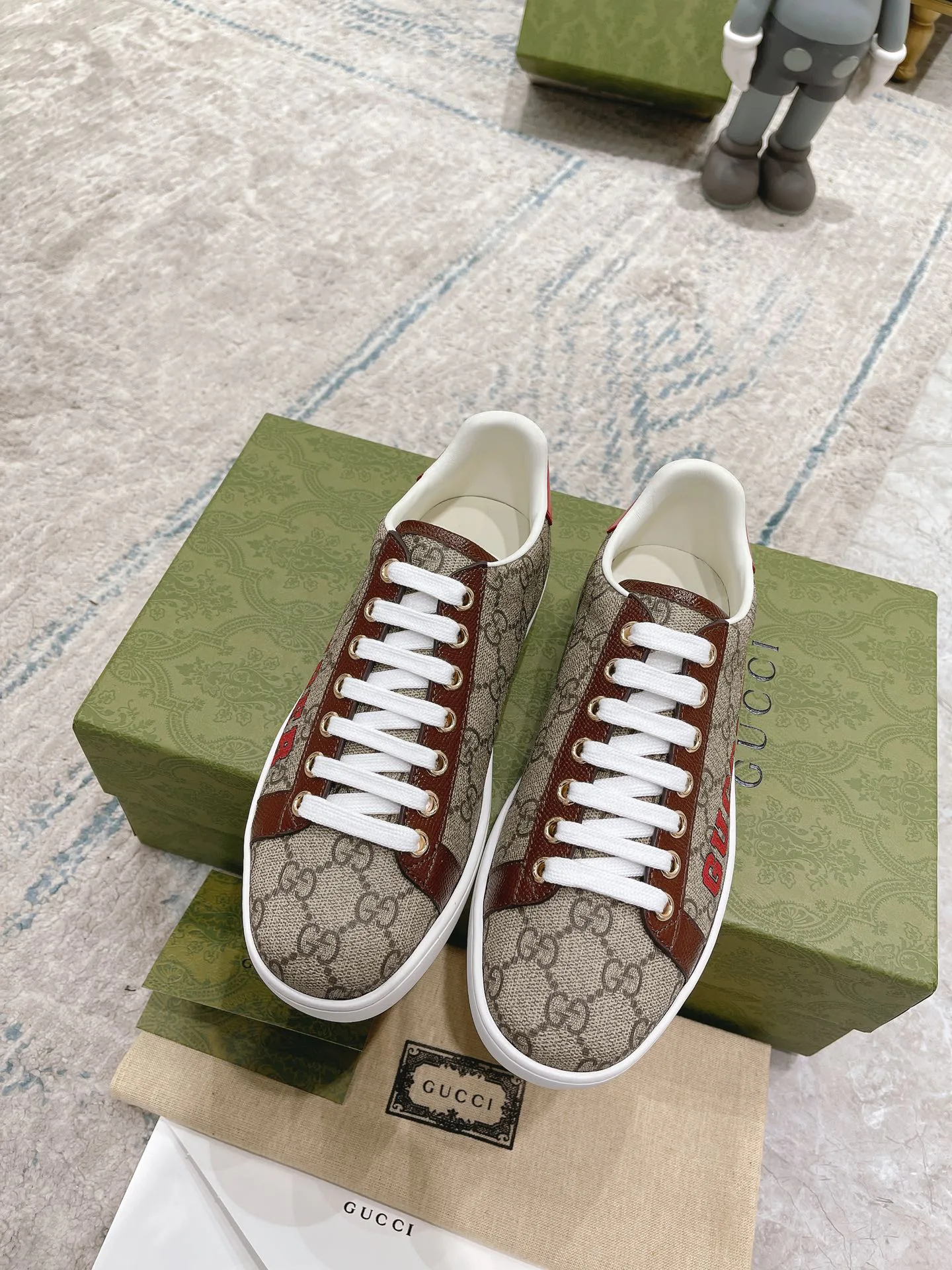 Кроссовки Женские Gucci 17620408