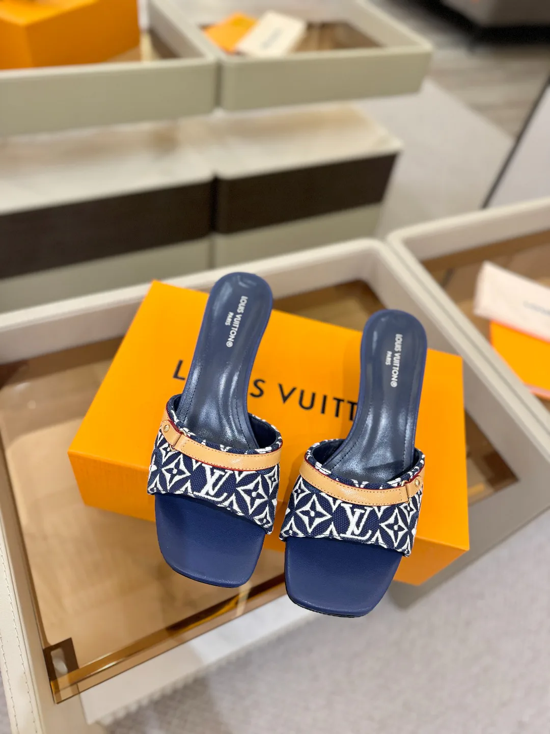 Босоножки Женские Louis Vuitton 9865323