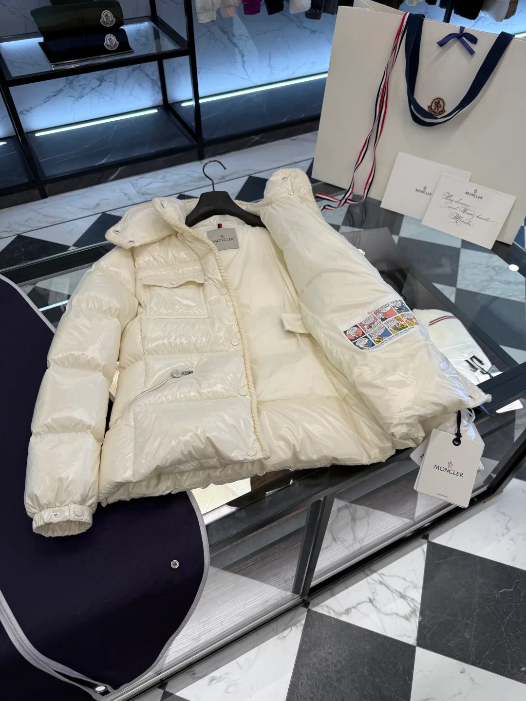 Куртки И Пуховики Женские Moncler 18741287