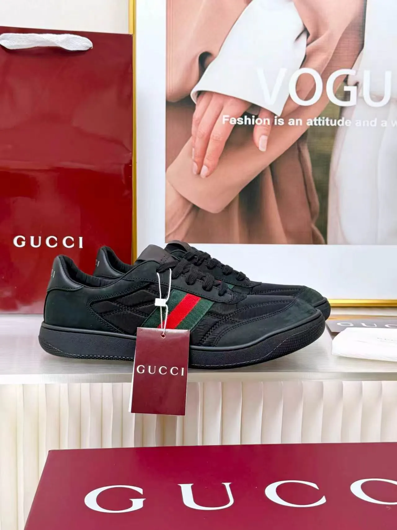Кроссовки Женские Gucci 18781886