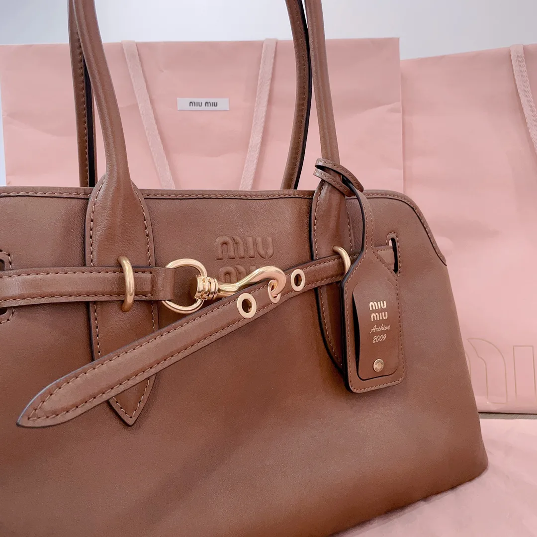 Классические Сумки Женские Miu Miu 18004737